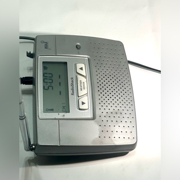 Radio Shack Weather Radio - Picture 8 of 8